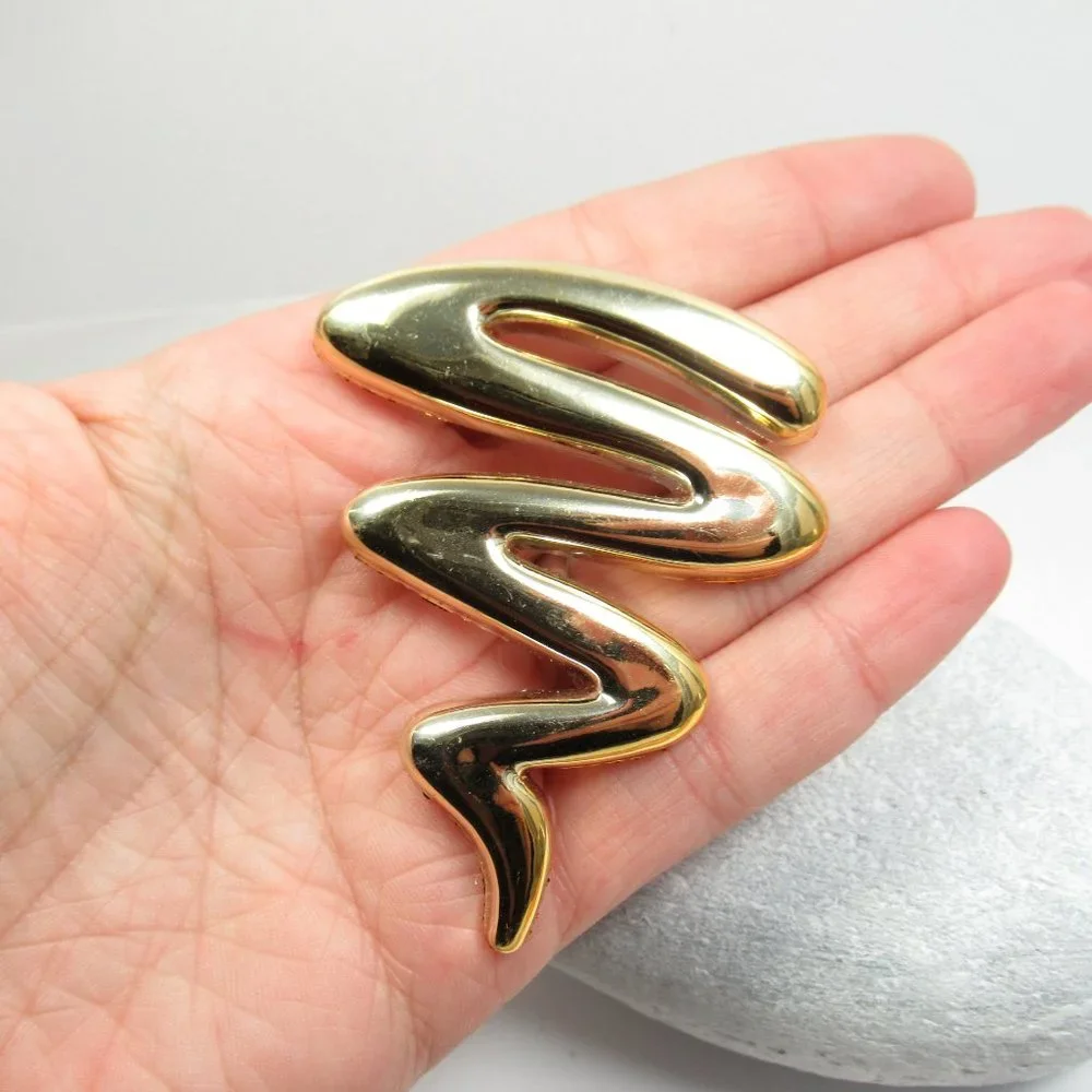 Vintage Acrylic Brooch